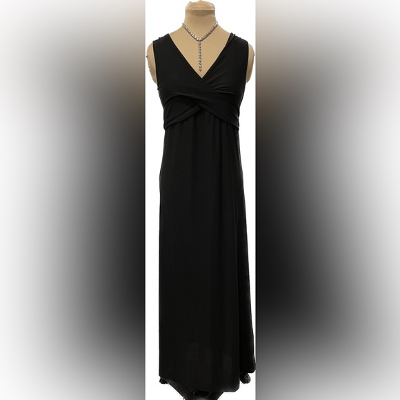 Jon & Anna Dresses & Skirts - NWT Jon & Anna Black Mxi Dress